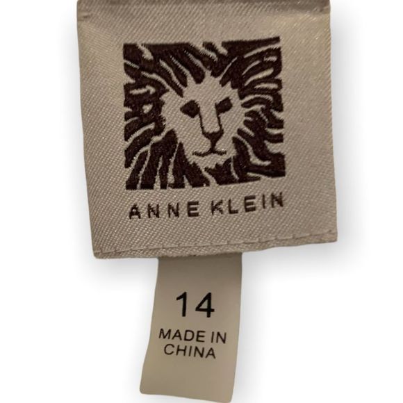 Ann Klein White Sheer Collared Sleeveless Embroidered Shell 14 (A-159) - Picture 3 of 12